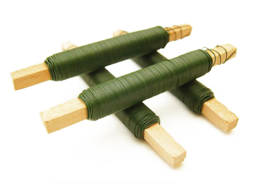 إنتاج طلاء طلاء الأسلاك ينبع أشجار عيد الميلاد الاصطناعية المساند أكاليل بولندا